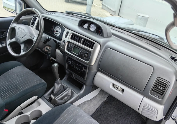 Mitsubishi Pajero cena 26000 przebieg: 169000, rok produkcji 2006 z Szprotawa małe 742